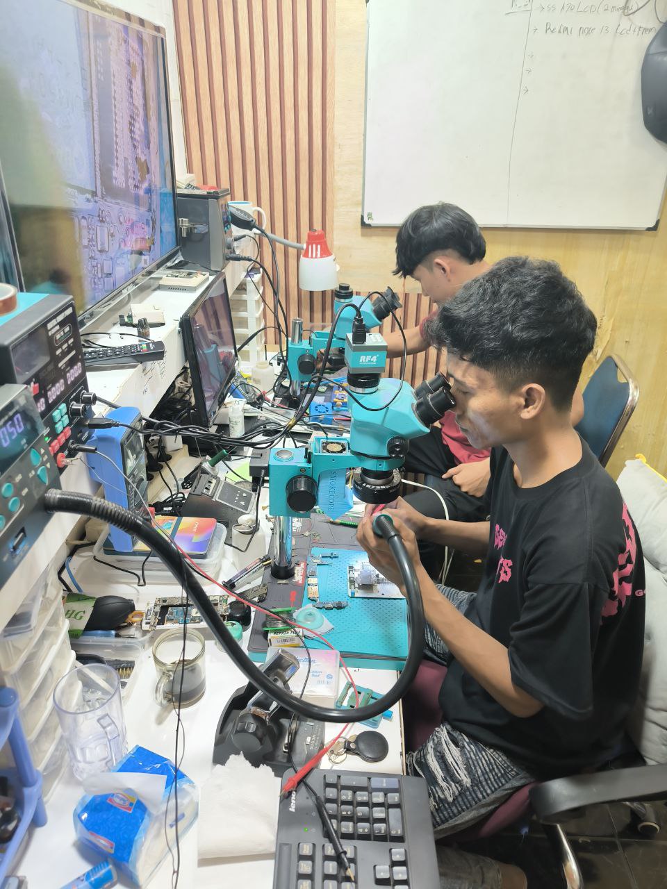 High Precision Soldering iPhone Android